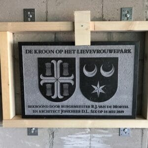 logo-img